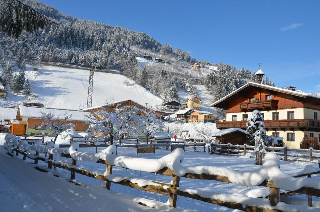 Scheibenhof Villa Bad Gastein Exterior photo